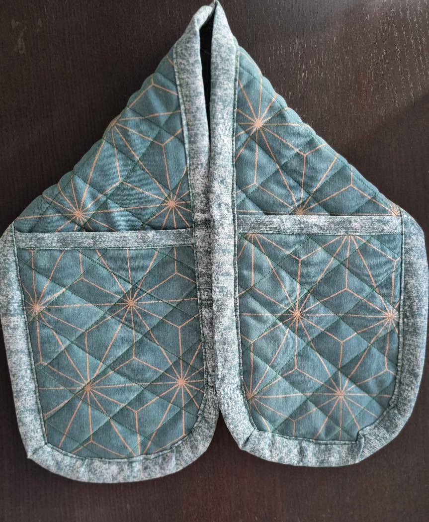 Sewing Beautiful and Functional Oven&nbsp;Gloves