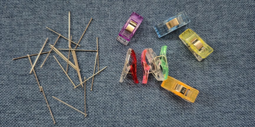 Pins vs Clips: Which Should You Use for&nbsp;Sewing?